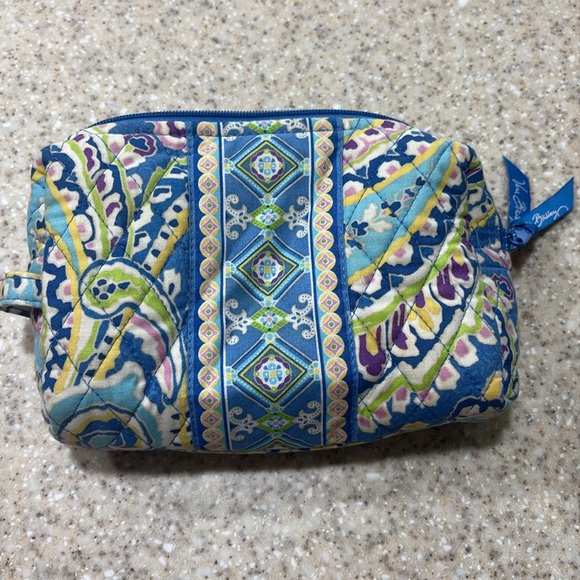 Vera Bradley makeup bag - Picture 3 of 8